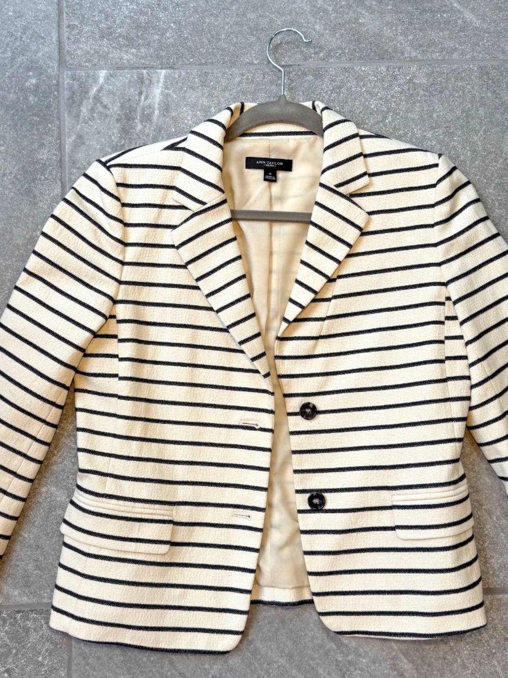 Ann Taylor Cropped Ivory Navy Striped Knit Blazer Jacket Size 4 Nautical Preppy